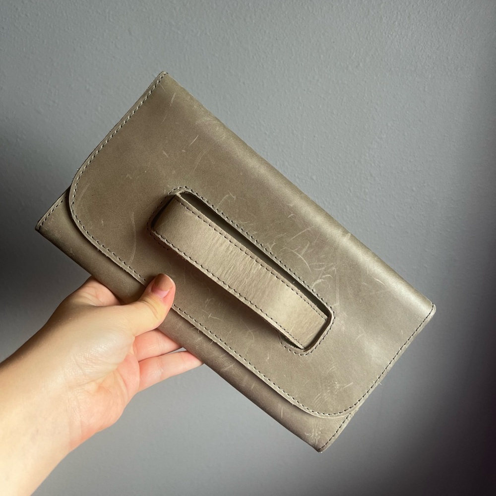Able Mare Clutch